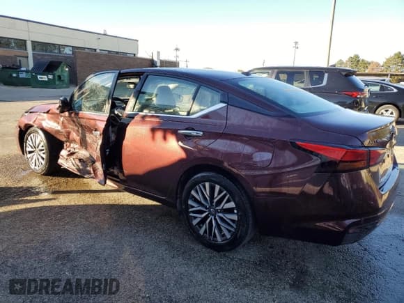 ✅ 2025 Nissan Altima SV • VIN: 1N4BL4DV9SN300709 • Lot: 91033425. Wystawiony na Copart z przebiegiem 27 910 mil. Bezpłatny archiwum sprzedaży aukcyjnych z USA i szczegółowy raport historii pojazdu na DreamBid. Zdjęcie 2.