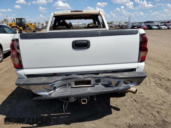 ✅ 2006 Chevrolet Silverado 2500HD LT1 • VIN: 1GCHC23276F122864 • Лот: 71861745. Опубликован ранее на Copart с пробегом Не указан. Бесплатный доступ к архиву аукционных продаж из США и подробный отчёт об истории автомобиля на DreamBid. Изображение 6.