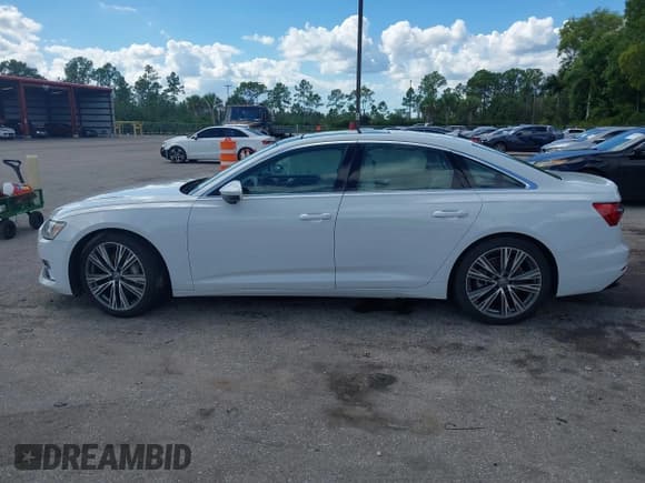 ✅ 2019 Audi A6 Premium • VIN: WAUD8AF20KN131196 • Lot: 43511702. Listed on IAAI with 45,654 mi. Free auction sales archive from the USA and detailed vehicle history report at DreamBid. Image 14.
