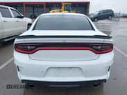 ✅ 2020 Dodge Charger Scat Pack • VIN: 2C3CDXGJ8LH164688 • Lot: 42419957. Wystawiony na IAAI z przebiegiem 64 939 mil. Bezpłatny archiwum sprzedaży aukcyjnych z USA i szczegółowy raport historii pojazdu na DreamBid. Zdjęcie 17.