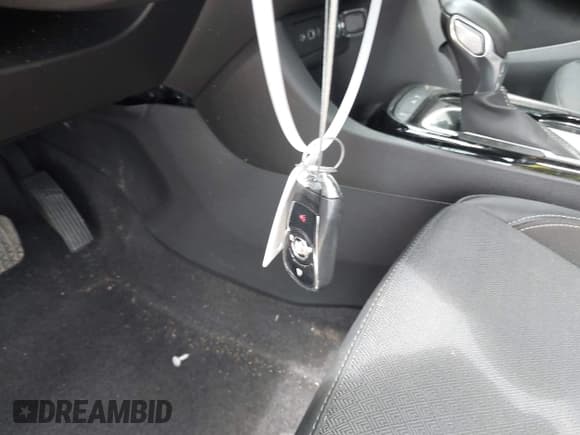 ✅ 2021 Buick Encore GX Preferred • VIN: KL4MMBS25MB180046 • Lot: 42516465. Wystawiony na IAAI z przebiegiem 65 497 mil. Bezpłatny archiwum sprzedaży aukcyjnych z USA i szczegółowy raport historii pojazdu na DreamBid. Zdjęcie 11.