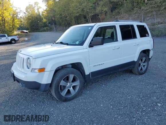 ✅ 2016 Jeep Patriot High Altitude • VIN: 1C4NJRFB0GD707070 • Lot: 82214085. Listed on Copart with 77,617 mi. Free auction sales archive from the USA and detailed vehicle history report at DreamBid. Image 1.