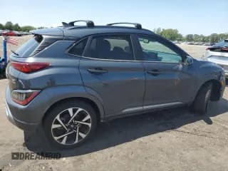 ✅ 2022 Hyundai Kona Limited • VIN: KM8K5CA36NU823581 • Лот: 66011574. Опубликован ранее на Copart с пробегом 39 233 миль. Бесплатный доступ к архиву аукционных продаж из США и подробный отчёт об истории автомобиля на DreamBid. Изображение 3.