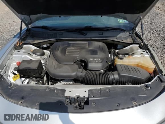 ✅ 2020 Dodge Charger SXT • VIN: 2C3CDXBGXLH213305 • Lot: 71843145. Listed on Copart with 82,159 mi. Free auction sales archive from the USA and detailed vehicle history report at DreamBid. Image 11.