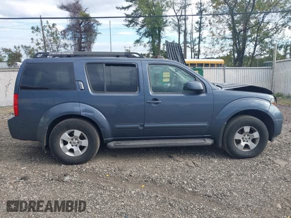 ✅ 2006 Nissan Pathfinder SE • VIN: 5N1AR18W06C665296 • Lot: 43401329. Wystawiony na IAAI z przebiegiem 212 717 mil. Bezpłatny archiwum sprzedaży aukcyjnych z USA i szczegółowy raport historii pojazdu na DreamBid. Zdjęcie 13.