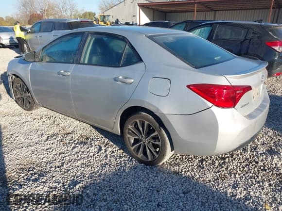 ✅ 2017 Toyota Corolla SE • VIN: 2T1BURHE5HC949465 • Лот: 43596882. Опубликован ранее на IAAI с пробегом 108 519 миль. Бесплатный доступ к архиву аукционных продаж из США и подробный отчёт об истории автомобиля на DreamBid. Изображение 3.