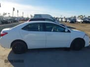 ✅ 2016 Toyota Corolla LE • VIN: 5YFBURHE2GP390410 • Lot: 43626148. Wystawiony na IAAI z przebiegiem 261 309 mil. Bezpłatny archiwum sprzedaży aukcyjnych z USA i szczegółowy raport historii pojazdu na DreamBid. Zdjęcie 12.