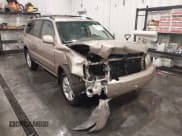 ✅ 2007 Toyota Highlander w/3rd Row • VIN: JTEEW21A070045078 • Lot: 42415121. Wystawiony na IAAI z przebiegiem 94 014 mil. Bezpłatny archiwum sprzedaży aukcyjnych z USA i szczegółowy raport historii pojazdu na DreamBid. Zdjęcie 6.