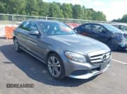 ✅ 2018 Mercedes-Benz C 300 • VIN: 55SWF4KB8JU280931 • Lot: 43148785. Wystawiony na IAAI z przebiegiem 96 157 mil. Bezpłatny archiwum sprzedaży aukcyjnych z USA i szczegółowy raport historii pojazdu na DreamBid. Zdjęcie 1.