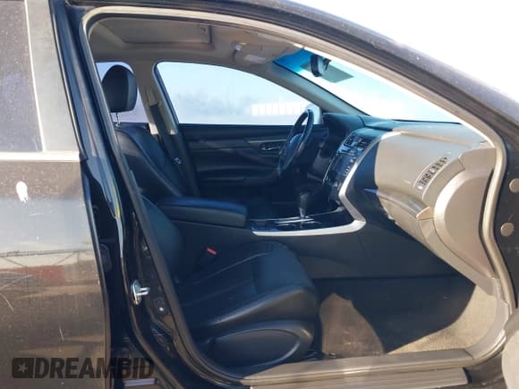 ✅ 2014 Nissan Altima S • VIN: 1N4AL3AP9EN246408 • Lot: 43690228. Listed on IAAI with 100,225 mi. Free auction sales archive from the USA and detailed vehicle history report at DreamBid. Image 5.