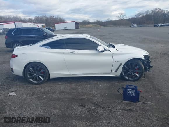 ✅ 2018 Infiniti Q60 Red Sport 400 • VIN: JN1FV7EL9JM631222 • Lot: 43663970. Listed on IAAI with 80,541 mi. Free auction sales archive from the USA and detailed vehicle history report at DreamBid. Image 13.