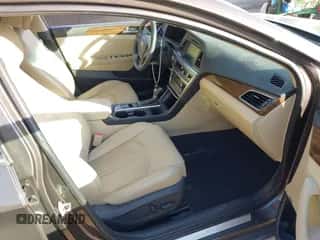 ✅ 2017 Hyundai Sonata Sport • VIN: 5NPE34AF5HH567262 • Лот: 43361974. Опубликован ранее на IAAI с пробегом 121 121 миль. Бесплатный доступ к архиву аукционных продаж из США и подробный отчёт об истории автомобиля на DreamBid. Изображение 5.