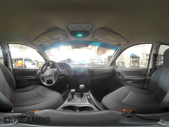 2004 Jeep Grand Cherokee Laredo с VIN 1J4GW48S04C312361, выставлен на аукционе Copart как лот 81420765 с пробегом 131 405 миль миль и Списание • Salvage title. История ставок и продаж доступна на DreamBid. Изображение 15.