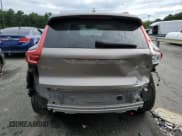 ✅ 2022 Volvo XC40 Momentum • VIN: YV4162UK7N2740096 • Lot: 65443083. Listed on Copart with 18,157 mi. Free auction sales archive from the USA and detailed vehicle history report at DreamBid. Image 6.