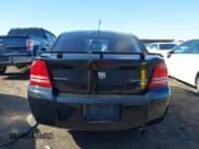 ✅ 2010 Dodge Avenger R/T • VIN: 1B3CC5FBXAN134594 • Lot: 41403202. Wystawiony na IAAI z przebiegiem 190 190 mil. Bezpłatny archiwum sprzedaży aukcyjnych z USA i szczegółowy raport historii pojazdu na DreamBid. Zdjęcie 16.