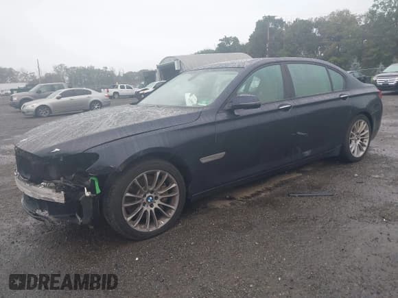 ✅ 2014 BMW 7 Series ALPINA B7 xDrive • VIN: WBAYF8C56ED653467 • Лот: 43050424. Опубликован ранее на IAAI с пробегом 122 104 миль. Бесплатный доступ к архиву аукционных продаж из США и подробный отчёт об истории автомобиля на DreamBid. Изображение 2.