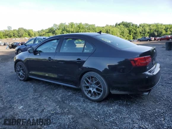 ✅ 2015 Volkswagen Jetta GLI SEL • VIN: 3VW5T7AJ3FM230650 • Lot: 60147505. Wystawiony na Copart z przebiegiem 136 786 mil. Bezpłatny archiwum sprzedaży aukcyjnych z USA i szczegółowy raport historii pojazdu na DreamBid. Zdjęcie 2.