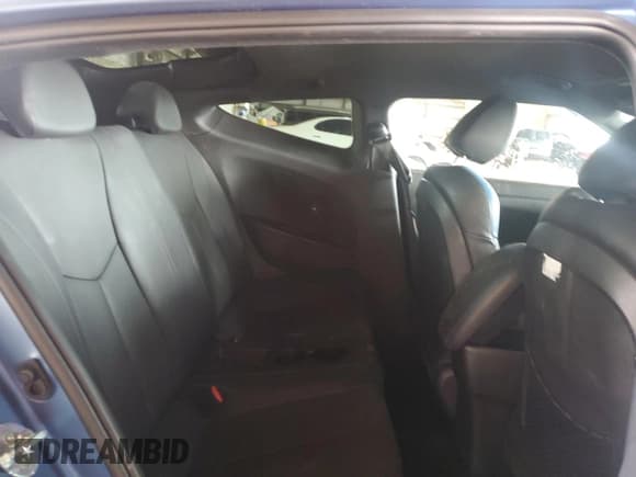 ✅ 2016 Hyundai Veloster Turbo Rally Edition • VIN: KMHTC6AE8GU262252 • Lot: 76103633. Wystawiony na Copart z przebiegiem Nie podano. Bezpłatny archiwum sprzedaży aukcyjnych z USA i szczegółowy raport historii pojazdu na DreamBid. Zdjęcie 11.