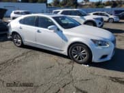✅ 2013 Lexus LS 460 • VIN: JTHBL5EF5D5115422 • Lot: 90517495. Wystawiony na Copart z przebiegiem 76 844 mil. Bezpłatny archiwum sprzedaży aukcyjnych z USA i szczegółowy raport historii pojazdu na DreamBid. Zdjęcie 4.