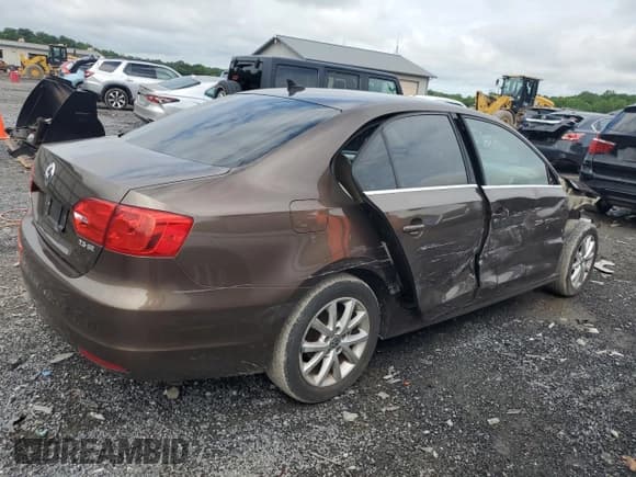 ✅ 2013 Volkswagen Jetta SE • VIN: 3VWDP7AJ8DM431330 • Lot: 56738795. Listed on Copart with 114,151 mi. Free auction sales archive from the USA and detailed vehicle history report at DreamBid. Image 3.