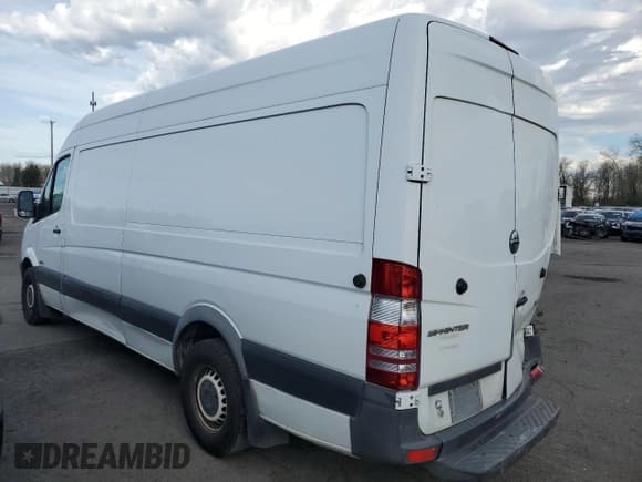 ✅ 2016 Freightliner Sprinter • VIN: WDYPE8DD0GP237024 • Lot: 50743695. Listed on Copart with 343,473 mi. Free auction sales archive from the USA and detailed vehicle history report at DreamBid. Image 2.