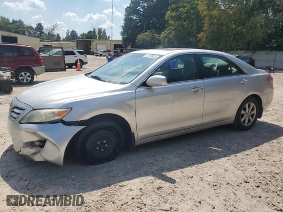 ✅ 2011 Toyota Camry XLE • VIN: 4T1BK3EK1BU126096 • Лот: 71770835. Опубликован ранее на Copart с пробегом 170 576 миль. Бесплатный доступ к архиву аукционных продаж из США и подробный отчёт об истории автомобиля на DreamBid. Изображение 1.