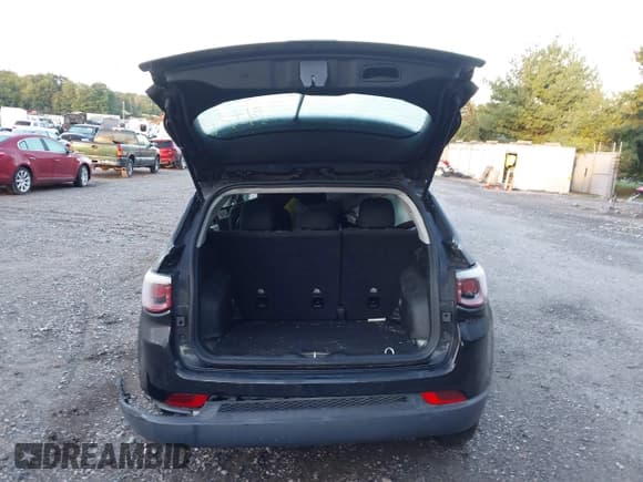 ✅ 2018 Jeep Compass Sport • VIN: 3C4NJCAB2JT488859 • Лот: 43159458. Опубликован ранее на IAAI с пробегом 96 899 миль. Бесплатный доступ к архиву аукционных продаж из США и подробный отчёт об истории автомобиля на DreamBid. Изображение 15.