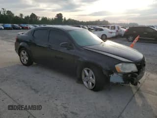 ✅ 2008 Dodge Avenger SE • VIN: 1B3LC46K78N582926 • Lot: 70770274. Wystawiony na Copart z przebiegiem 94 569 mil. Bezpłatny archiwum sprzedaży aukcyjnych z USA i szczegółowy raport historii pojazdu na DreamBid. Zdjęcie 4.