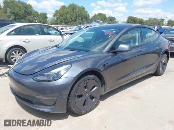 ✅ 2022 Tesla Model 3 • VIN: 5YJ3E1EA0NF206479 • Lot: 43176382. Wystawiony na IAAI z przebiegiem 56 793 mil. Bezpłatny archiwum sprzedaży aukcyjnych z USA i szczegółowy raport historii pojazdu na DreamBid. Zdjęcie 20.
