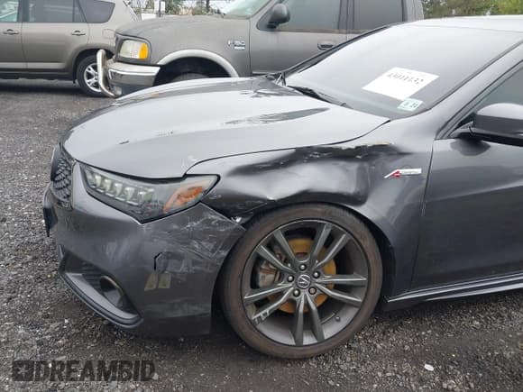 ✅ 2019 Acura TLX w/A-Spec Pkg • VIN: 19UUB2F60KA004390 • Lot: 43011132. Listed on IAAI with 70,672 mi. Free auction sales archive from the USA and detailed vehicle history report at DreamBid. Image 6.