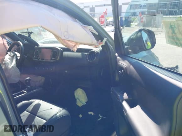 ✅ 2023 Toyota Tacoma TRD Off Road • VIN: 3TMDZ5BN6PM151736 • Lot: 43328465. Wystawiony na IAAI z przebiegiem Nie podano. Bezpłatny archiwum sprzedaży aukcyjnych z USA i szczegółowy raport historii pojazdu na DreamBid. Zdjęcie 5.