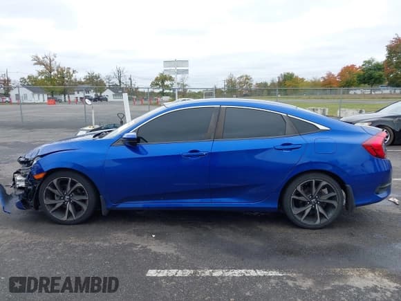 ✅ 2020 Honda Civic Sport • VIN: 2HGFC2F88LH593487 • Lot: 43435672. Wystawiony na IAAI z przebiegiem 76 240 mil. Bezpłatny archiwum sprzedaży aukcyjnych z USA i szczegółowy raport historii pojazdu na DreamBid. Zdjęcie 14.