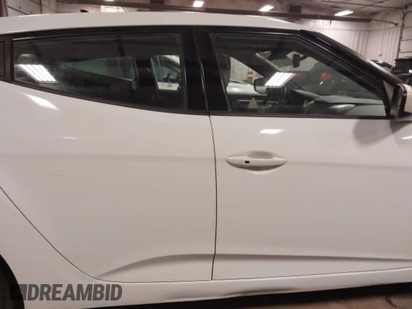 ✅ 2013 Hyundai Veloster w/Black Int • VIN: KMHTC6AD1DU109361 • Lot: 41101157. Wystawiony na IAAI z przebiegiem 119 386 mil. Bezpłatny archiwum sprzedaży aukcyjnych z USA i szczegółowy raport historii pojazdu na DreamBid. Zdjęcie 14.