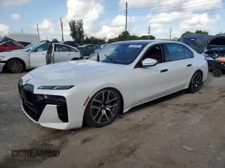 ✅ 2023 BMW 7 Series 740i • VIN: WBA23EH08PCM87679 • Lot: 59995364. Wystawiony na Copart z przebiegiem Nie podano. Bezpłatny archiwum sprzedaży aukcyjnych z USA i szczegółowy raport historii pojazdu na DreamBid. Zdjęcie 1.