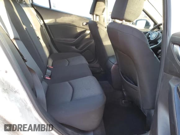 ✅ 2018 Mazda 3 Sport • VIN: 3MZBN1K79JM175370 • Lot: 89872935. Wystawiony na Copart z przebiegiem 116 018 mil. Bezpłatny archiwum sprzedaży aukcyjnych z USA i szczegółowy raport historii pojazdu na DreamBid. Zdjęcie 10.