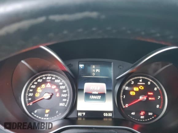 ✅ 2016 Mercedes-Benz C 300 • VIN: 55SWF4JB4GU139736 • Lot: 90939135. Listed on Copart with 136,622 mi. Free auction sales archive from the USA and detailed vehicle history report at DreamBid. Image 9.