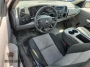 ✅ 2009 Chevrolet Silverado 1500 Work Truck • VIN: 1GCEC19X39Z274224 • Lot: 64923775. Wystawiony na Copart z przebiegiem 62 982 mil. Bezpłatny archiwum sprzedaży aukcyjnych z USA i szczegółowy raport historii pojazdu na DreamBid. Zdjęcie 8.