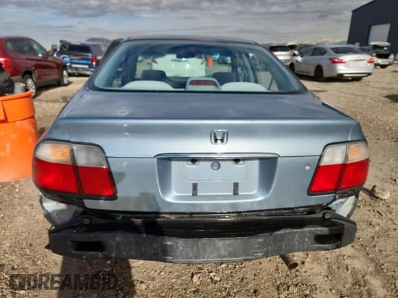 ✅ 1996 Honda Accord LX • VIN: 1HGCD5631TA011573 • Lot: 93247535. Listed on Copart with 99,287 mi. Free auction sales archive from the USA and detailed vehicle history report at DreamBid. Image 6.