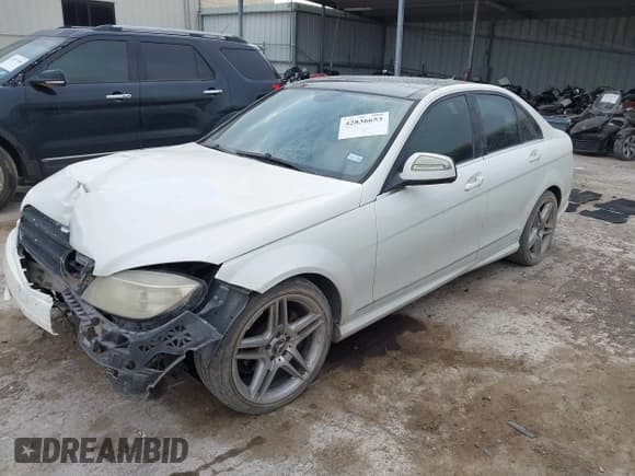 ✅ 2009 Mercedes-Benz C 300 Sport • VIN: WDDGF54X09R061672 • Lot: 42836653. Wystawiony na IAAI z przebiegiem 169 982 mil. Bezpłatny archiwum sprzedaży aukcyjnych z USA i szczegółowy raport historii pojazdu na DreamBid. Zdjęcie 2.