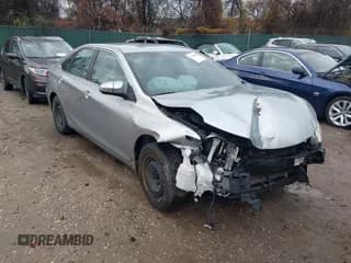 ✅ 2016 Toyota Camry SE • VIN: 4T1BF1FK4GU547471 • Lot: 43830688. Wystawiony na IAAI z przebiegiem 243 705 mil. Bezpłatny archiwum sprzedaży aukcyjnych z USA i szczegółowy raport historii pojazdu na DreamBid. Zdjęcie 1.
