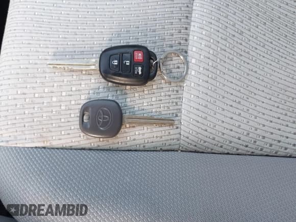 ✅ 2012 Toyota Camry LE • VIN: 4T4BF1FK5CR225938 • Lot: 43731998. Wystawiony na IAAI z przebiegiem 88 113 mil. Bezpłatny archiwum sprzedaży aukcyjnych z USA i szczegółowy raport historii pojazdu na DreamBid. Zdjęcie 11.