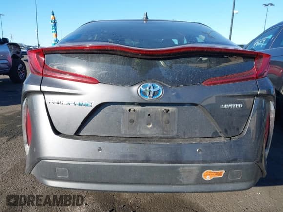 ✅ 2020 Toyota Prius Limited • VIN: JTDKARFP2L3135465 • Lot: 43845431. Listed on IAAI with 116,786 mi. Free auction sales archive from the USA and detailed vehicle history report at DreamBid. Image 17.