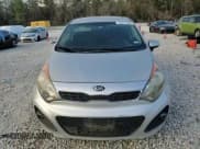 ✅ 2015 Kia Rio SX • VIN: KNADN5A33F6428768 • Lot: 43371585. Wystawiony na Copart z przebiegiem 141 318 mil. Bezpłatny archiwum sprzedaży aukcyjnych z USA i szczegółowy raport historii pojazdu na DreamBid. Zdjęcie 14.