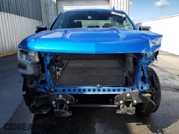 2025 Chevrolet Silverado 1500 LT z VIN 1GCUKDED9SZ170774, wystawiony jako Copart lot #85419015 z przebiegiem 23 616 mil mil oraz Czysty tytuł • Clean title. Historia ofert i sprzedaży dostępna na DreamBid. Obrazek 5.