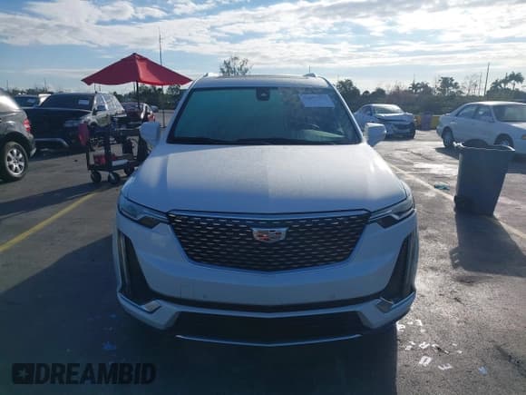 ✅ 2025 Cadillac XT6 FWD Premium Luxury • VIN: 1GYKPCRS9SZ122102 • Lot: 41677275. Listed on IAAI with 4,227 mi. Free auction sales archive from the USA and detailed vehicle history report at DreamBid. Image 12.
