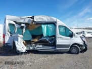 ✅ 2024 Ford Transit Passenger XL • VIN: 1FBAX2X85RKA46890 • Lot: 41648977. Wystawiony na IAAI z przebiegiem 20 637 mil. Bezpłatny archiwum sprzedaży aukcyjnych z USA i szczegółowy raport historii pojazdu na DreamBid. Zdjęcie 13.