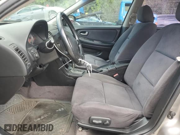 ✅ 2002 Nissan Maxima SE • VIN: JN1DA31DX2T452205 • Lot: 80838775. Wystawiony na Copart z przebiegiem 162 714 mil. Bezpłatny archiwum sprzedaży aukcyjnych z USA i szczegółowy raport historii pojazdu na DreamBid. Zdjęcie 7.