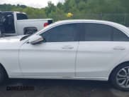 ✅ 2017 Mercedes-Benz C 300 • VIN: 55SWF4JB3HU189495 • Lot: 42668876. Wystawiony na IAAI z przebiegiem 45 724 mil. Bezpłatny archiwum sprzedaży aukcyjnych z USA i szczegółowy raport historii pojazdu na DreamBid. Zdjęcie 15.