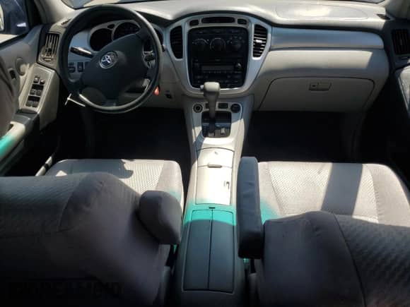 2004 Toyota Highlander с VIN JTEDD21A340105352, выставлен на аукционе Copart как лот 71304245 с пробегом 240 030 миль миль и Чистый • Clean title. История ставок и продаж доступна на DreamBid. Изображение 8.