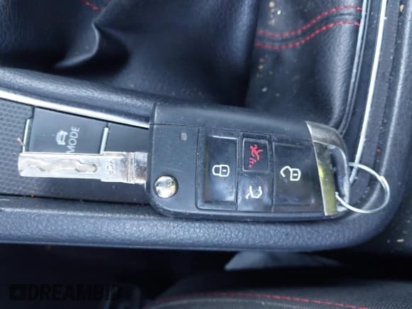 ✅ 2017 Volkswagen Golf GTI S • VIN: 3VW5T7AUXHM004876 • Lot: 41260685. Listed on IAAI with 141,313 mi. Free auction sales archive from the USA and detailed vehicle history report at DreamBid. Image 11.